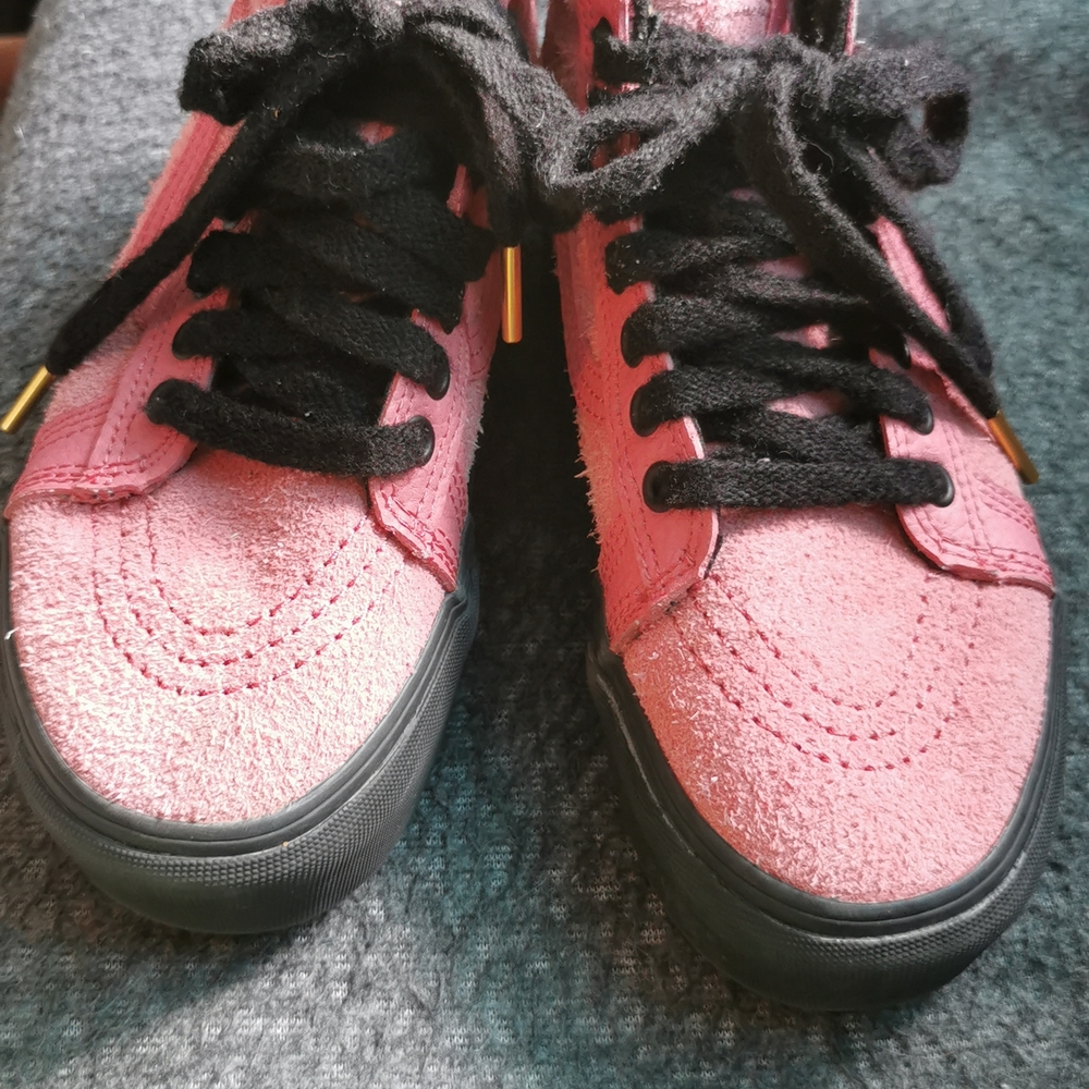 Vans - Picture 2 of 9